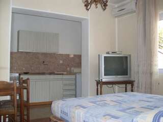 Апартаменты Apartments Popovic Улцинь Апартаменты-студио с балконом и видом на море-8